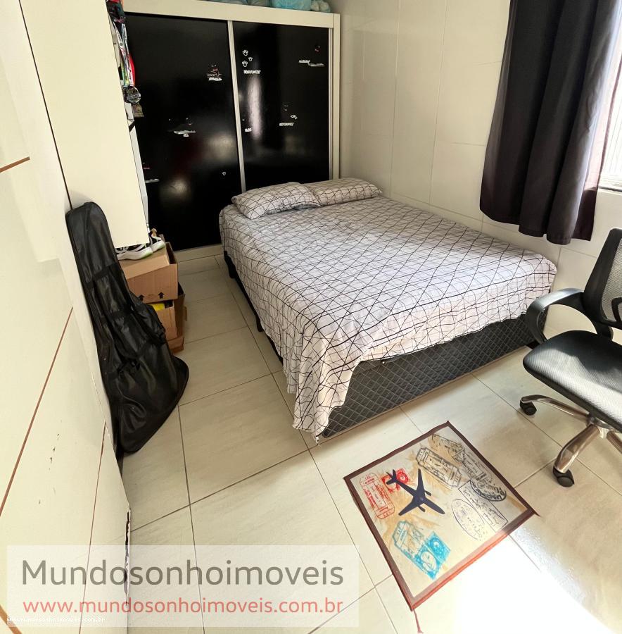 Apartamento - Vale dos lagos