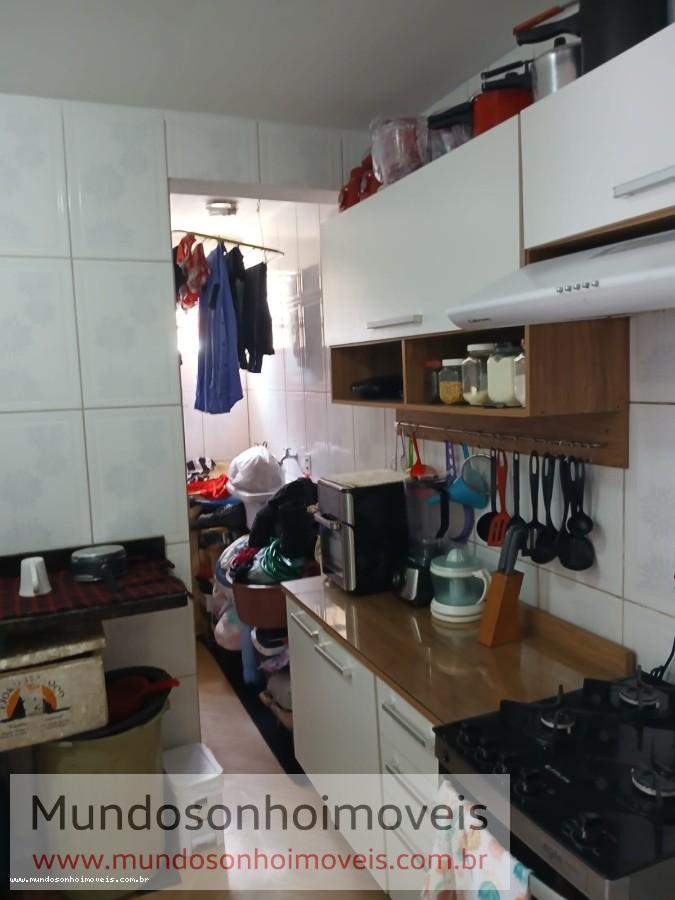 Apartamento - Vale dos lagos